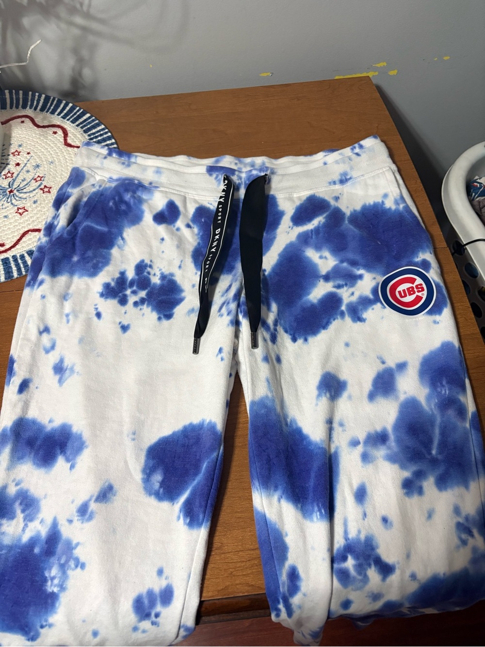 DKNY Chicago Cubs Tie-Dye Jogger Pants with Branded Drawstrings. Snug fit.